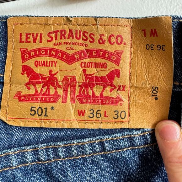 LEVIS 501's Medium Wash - Picture 4 of 6